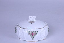 Royal Tara Fine Bone China Trinket Dish with Lid 5" Irish Celtic Design Article