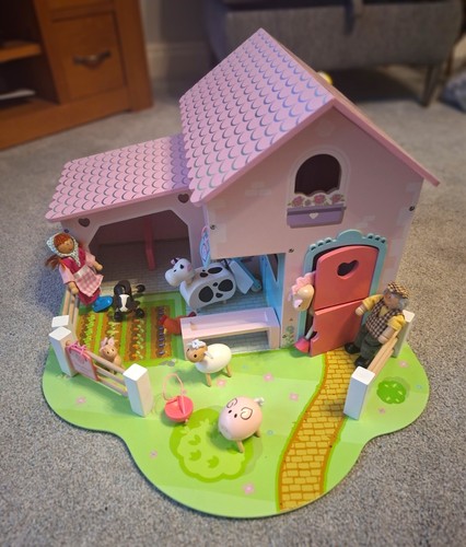 Rosebud farm early - rosebud,