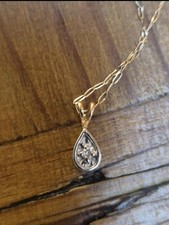 Stunning 9 Carat Gold Diamond Solitaire Pendant And Chain From The Silver Brooch