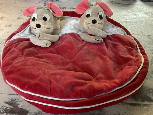 Merry thought pixie dixie - @,