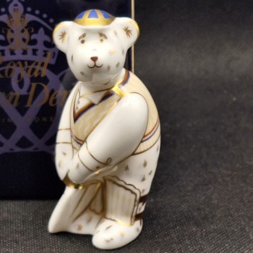 Royal crown derby - derby, paperweight