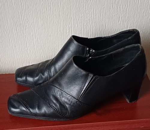 Black ladies shoes - , low