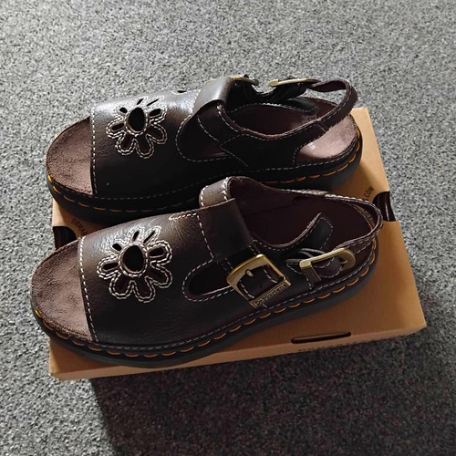 Martens women s brown - dr.,