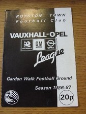 20/09/1986 Royston Town v Yeading [FA Vase] . Item In very good condition unless