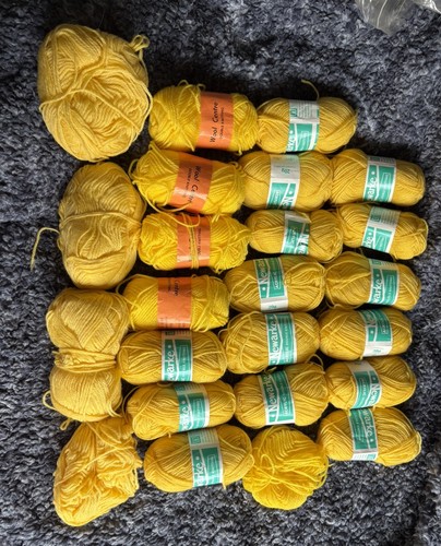 Job lot bundle balls - 24,