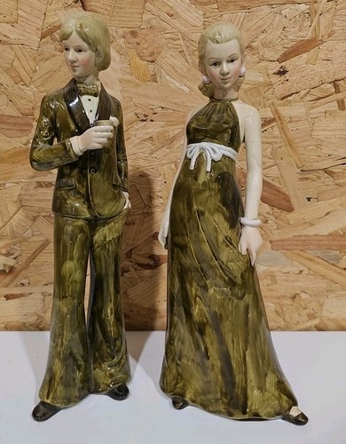 Pair porcelain figures - of,