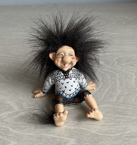 Candy design troll - -,