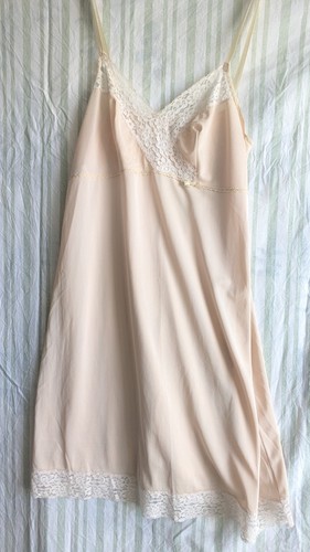 Micheal petticoat size - st, 38"