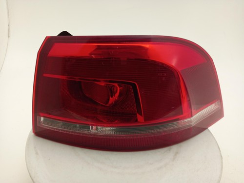 Volkswagen passat tail light - volkswagen,