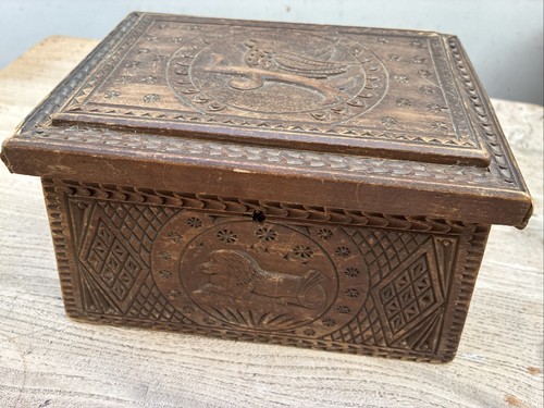 Vintage wooden carved box - box, in