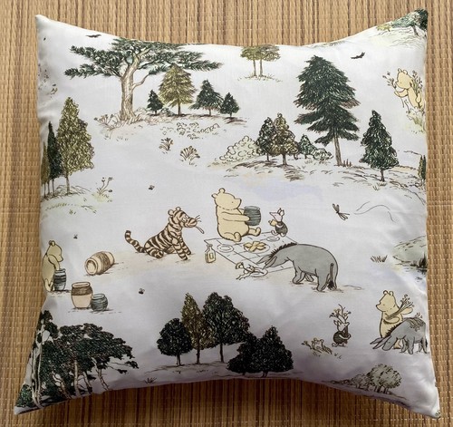 Winnie the pooh sanderson - winnie,