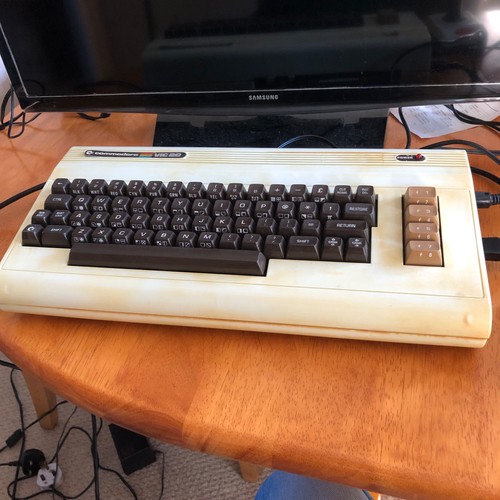 Commodore vic computer - vic, 20