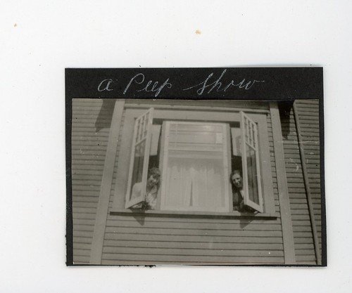 Vintage photo women peeking - photo,