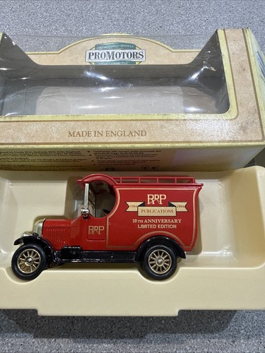 Lledo bull nose morris van - lledo,
