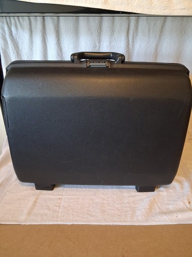Samsonite small hardshell - small,
