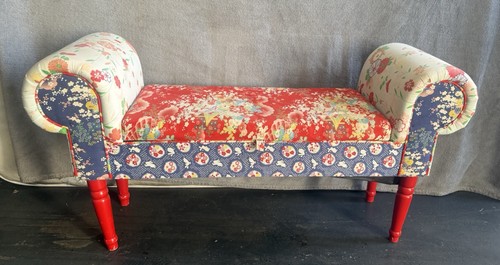 Small chaise longue lounge - chaise, in