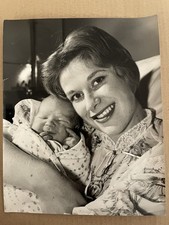 Wendy Craig with baby son Alaster Vintage publicity Photo 