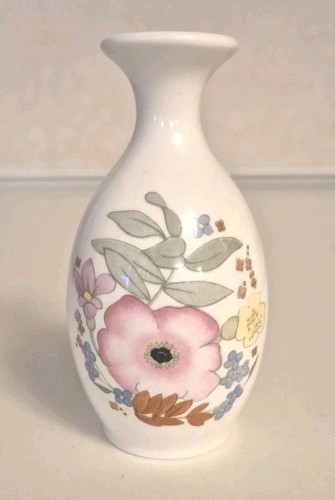 Wedgwood meadow sweet bud vase - wedgwood,