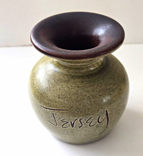 Jersey art pottery - art, green