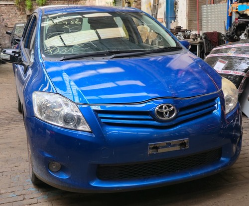 Toyota auris petrol auto - 1.6,