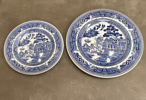 Willow pattern dinner - , plate