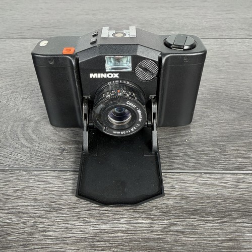 Minox 35mm camera - camera, black
