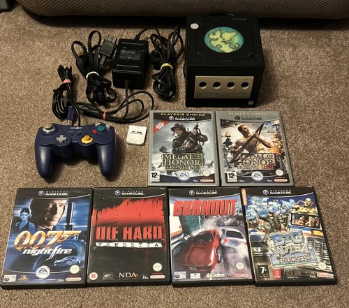 Nintendo gamecube console - nintendo,