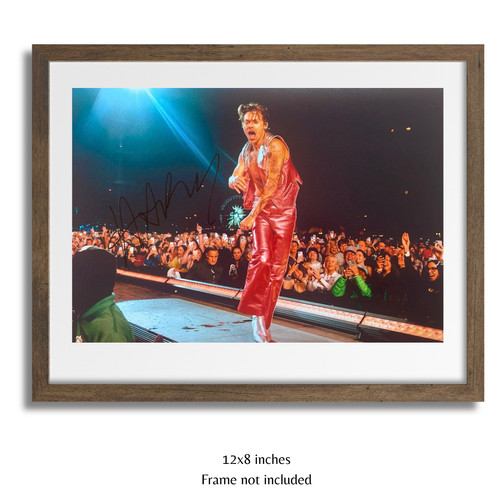 Harry styles hand signed - harry,