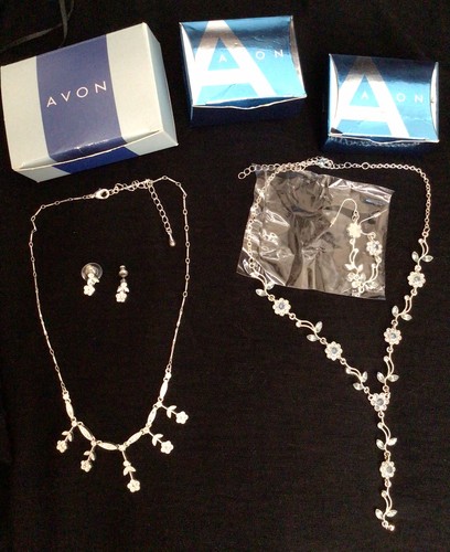 Jewellery sets x2 - ,