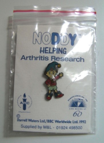Vintage noddy pin badge - noddy,