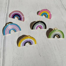 LGBTQ+ RAINBOW PIN BADGE