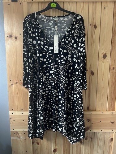 Nwt marina kaneva monochrome - nwt,