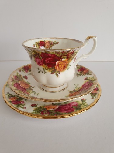 Vintage royal albert old - royal,