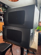 Two Sonos Play 5 Gen 3 Speakers Pair with Wall Stands Excellent Condition Boxed