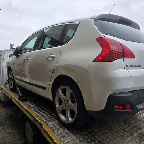 Peugeot 3008 white breaking - peugeot,