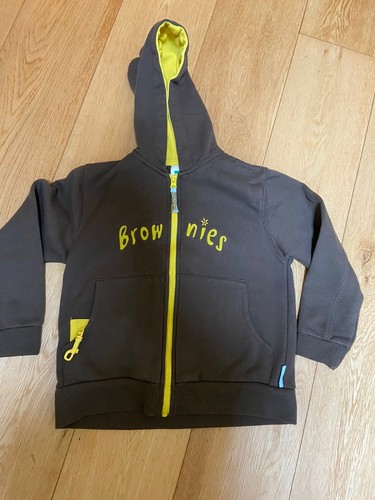 Girl guides brownie uniform - girl,
