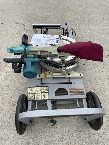 Makita miter saw - saw, on