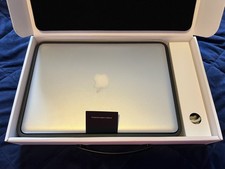 Macbook Pro 13" 2011 Intel Core i5 boxed (No HDD)