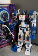 Transformers Legacy Titan Class Metroplex Action Figure