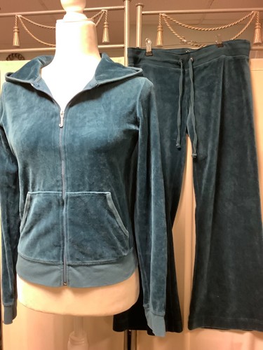 Twisted heart teal velour - twisted, low