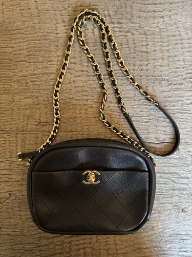 Chanel black quilted - chanel,