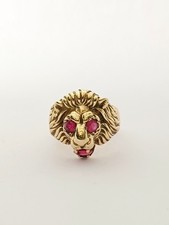 9ct Yellow Gold Ruby Set Lion