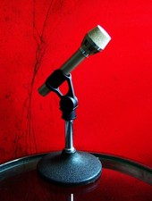 Vintage 1970's AKG D1090E