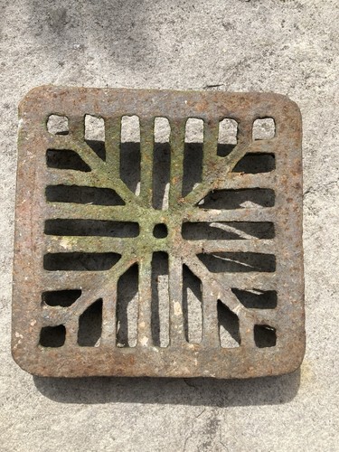 Square cast iron drain - square,
