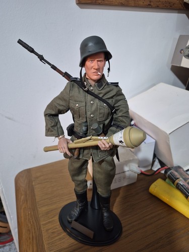 Scale ww2 german soldier - german,