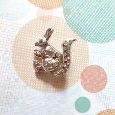 Vintage Squirrel Brooch in Silver Tone Metal and Crystal