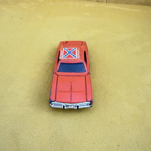 Replica red general lee car - replica,