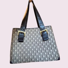 Carolina Herrera CH Monogram
