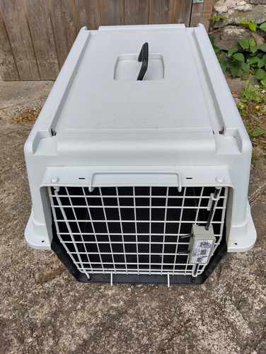 Pet carrier for medium size