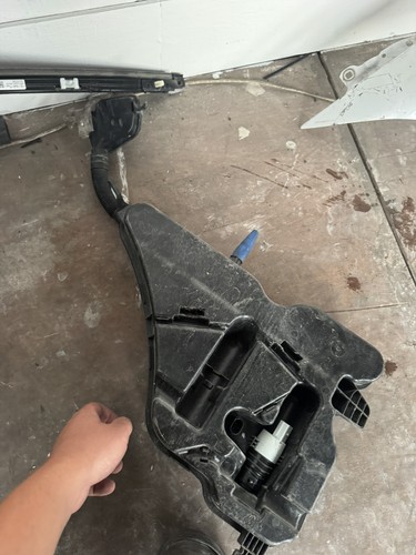 Bmw g26 windscreen washer - bmw,